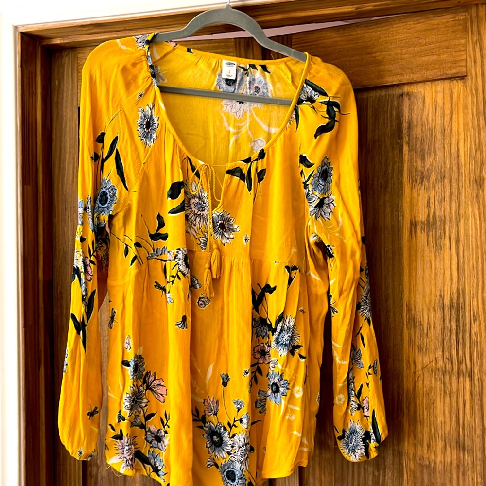 Old navy yellow and blue floral top